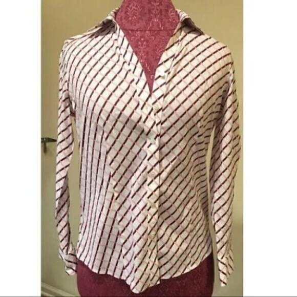 Talbots Petites Top sz 4p Career Wrinkle Resistant - Picture 2 of 8